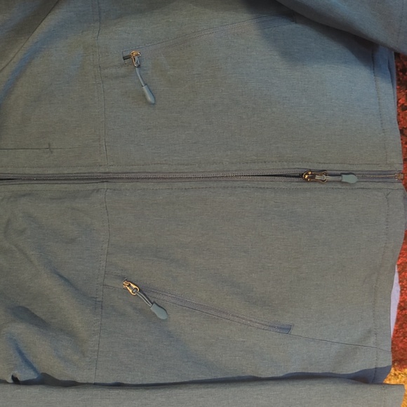 S💙: Kirkland Signature Softshell Jacket Blue - Picture 6 of 9